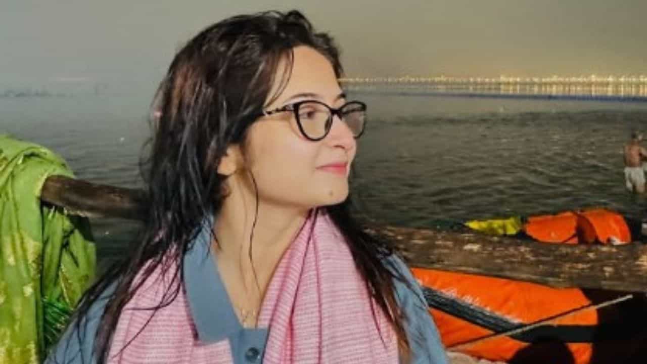 কলকাতা থেকে সড়কপথে প্রয়াগরাজে শ্রীমা, মহাকুম্ভে গিয়ে কী উপলদ্ধি অভিনেত্রীর? কলকাতা থেকে সড়কপথে প্রয়াগরাজে শ্রীমা, মহাকুম্ভে গিয়ে কী উপলদ্ধি অভিনেত্রীর?