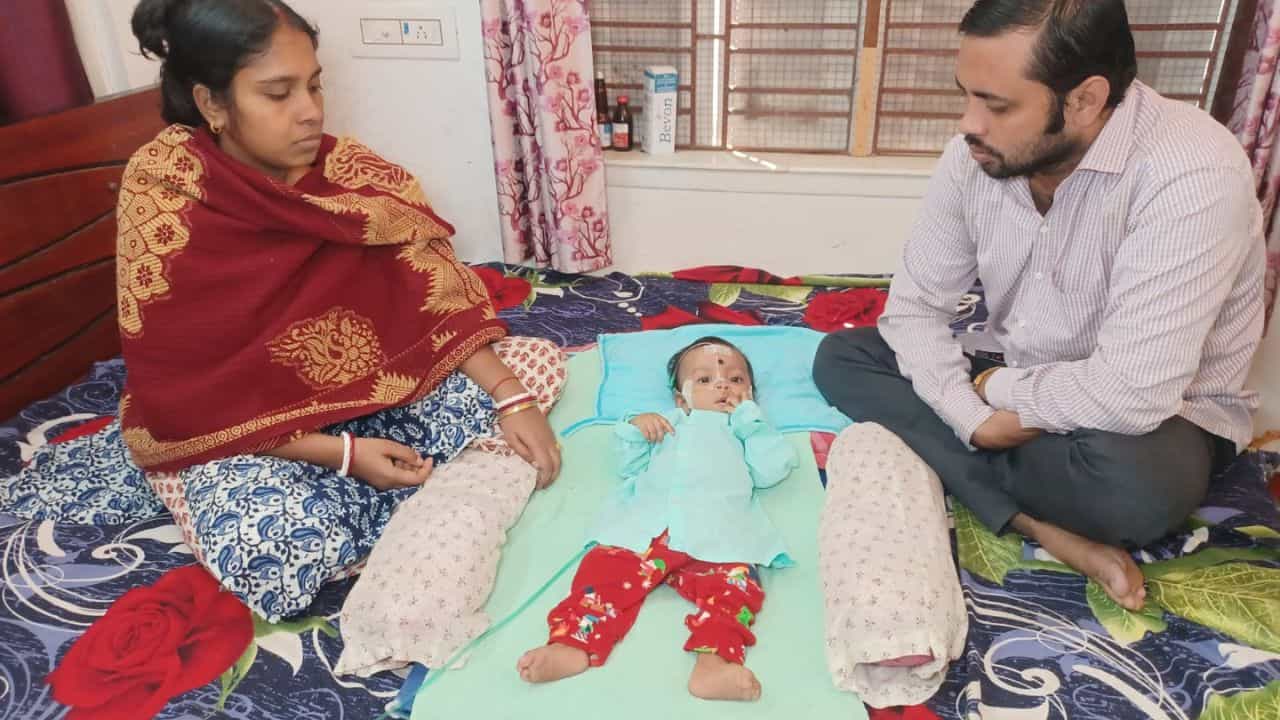 Sonarpur: অস্মিকার পর সোনারপুরের হৃদিকারও প্রয়োজন ১৬ কোটির ইঞ্জেকশন Sonarpur: অস্মিকার পর সোনারপুরের হৃদিকারও প্রয়োজন ১৬ কোটির ইঞ্জেকশন
