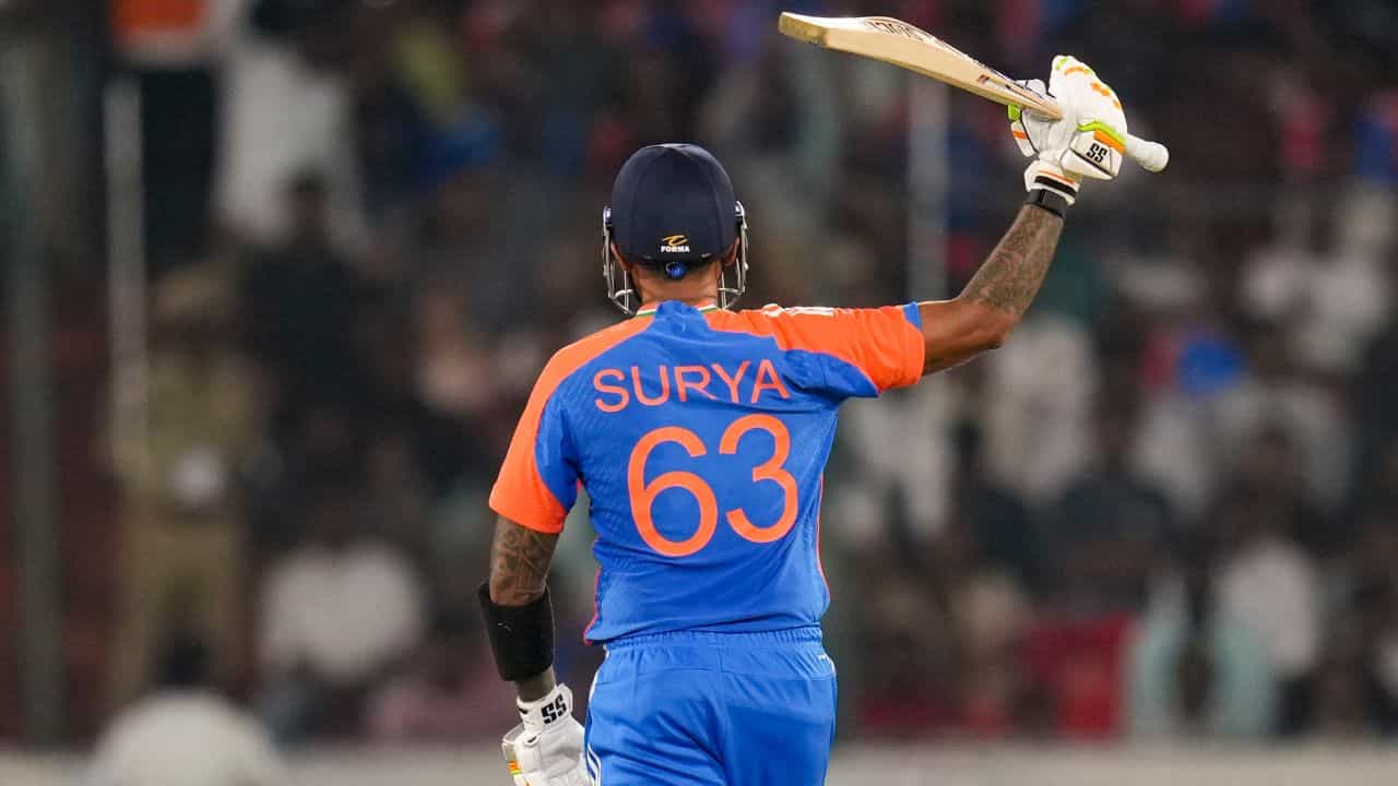 Suryakumar Yadav: রোহিতের পর সূর্যকুমার যাদব! ইডেনেই হতে পারে বড় রেকর্ড Suryakumar Yadav: রোহিতের পর সূর্যকুমার যাদব! ইডেনেই হতে পারে বড় রেকর্ড