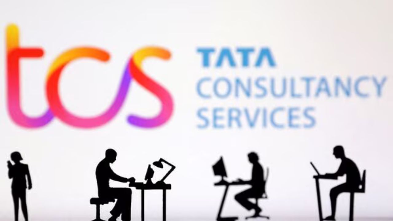 TCS Share Price Today: এক লাফে বাড়ল TCS এর শেয়ারের দর! চওড়া হাসি ফুটল বিনিয়োগকারীদের মুখে