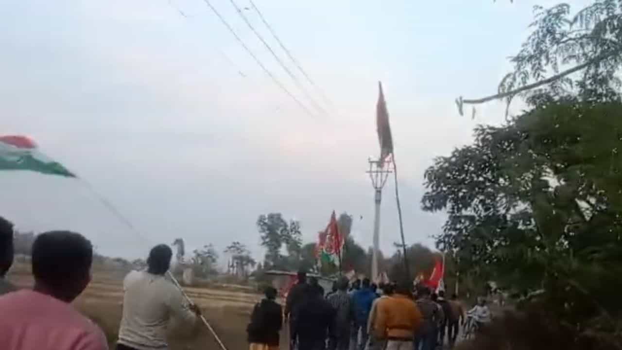 Balurghat: ছক্কা হাঁকাল তৃণমূল! সমবায় সমিতির নির্বাচনে জয়ী তৃণমূল Balurghat: ছক্কা হাঁকাল তৃণমূল! সমবায় সমিতির নির্বাচনে জয়ী তৃণমূল
