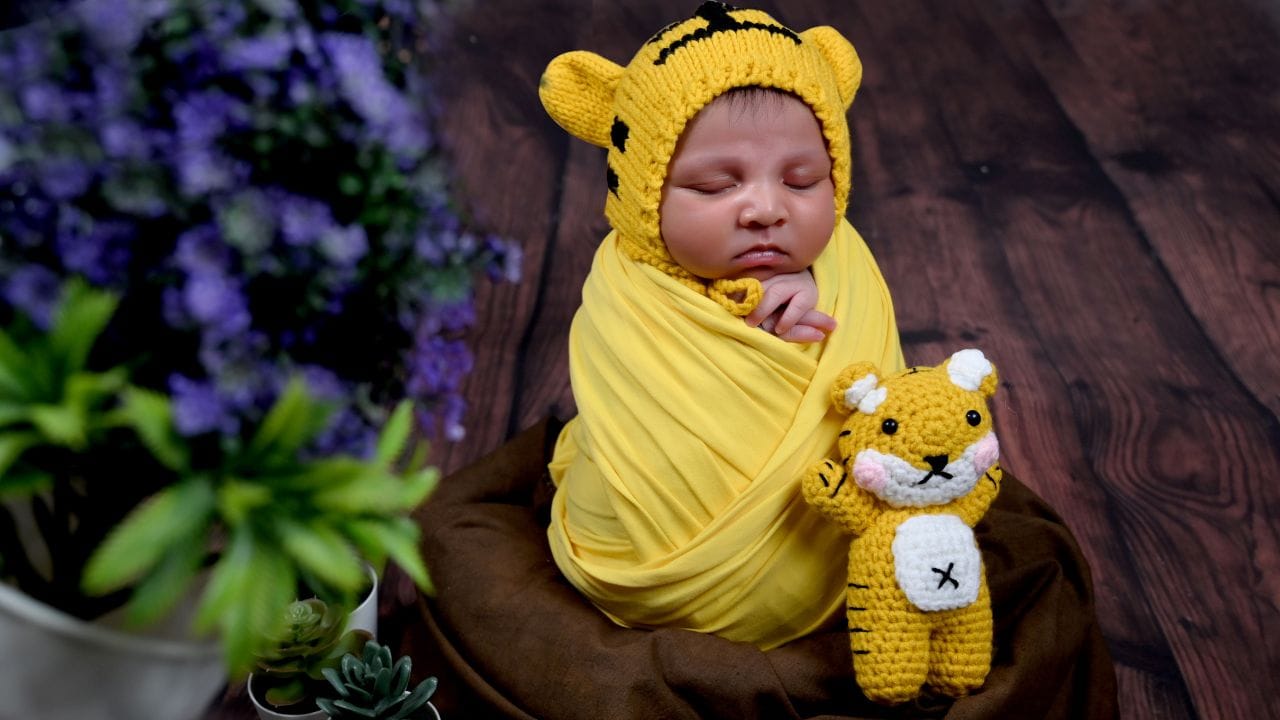 সেলিনা-স্টাইলিস নাম। সেলেনার সঙ্গেও সামঞ্জস্য রয়েছে। এর অর্থ 'চাঁদ' এবং 'ঔজ্জ্বল্য' যাতে সৌন্দর্যের পাশাপাশি স্নিগ্ধতাও বোঝানো হয়। 