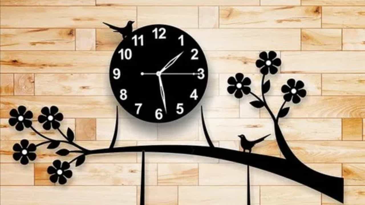 Wall Clock: সময় ভালো যাচ্ছে না? বাড়ির ঘড়িটি যত নষ্টের গোড়া নয় তো? বাস্তু শাস্ত্র মতে... Wall Clock: সময় ভালো যাচ্ছে না? বাড়ির ঘড়িটি যত নষ্টের গোড়া নয় তো? বাস্তু শাস্ত্র মতে...