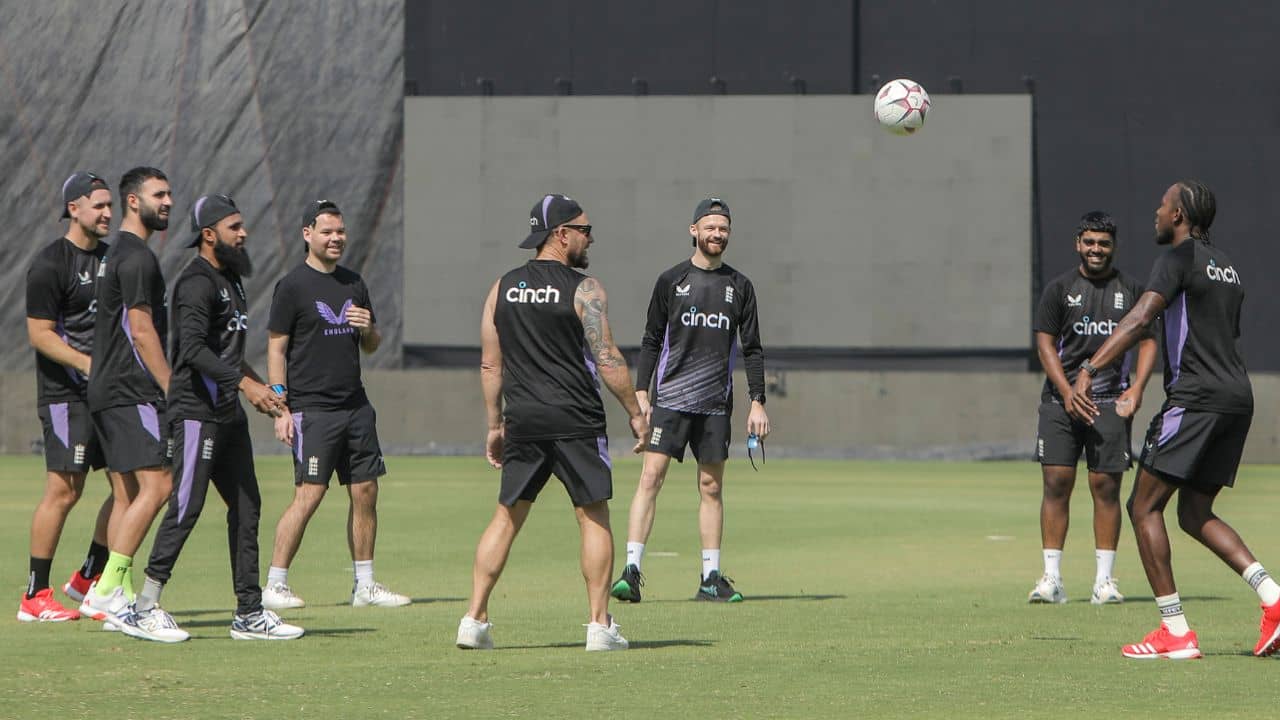 IND vs ENG: রান দেওয়া নিয়ে চিন্তিত নন, পরিষ্কার করে দিলেন ইংল্যান্ড পেসার