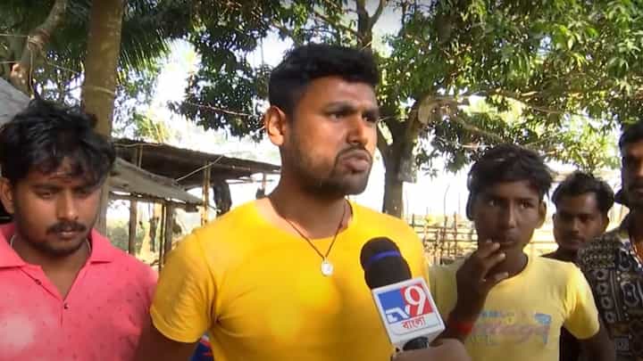 Bangladesh: 'এইমাত্র গম কেটে নিয়ে গেল বাংলাদেশিরা' ভারতীয় মেয়েদের নিয়ে গালাগালি Bangladesh: 'এইমাত্র গম কেটে নিয়ে গেল বাংলাদেশিরা' ভারতীয় মেয়েদের নিয়ে গালাগালি