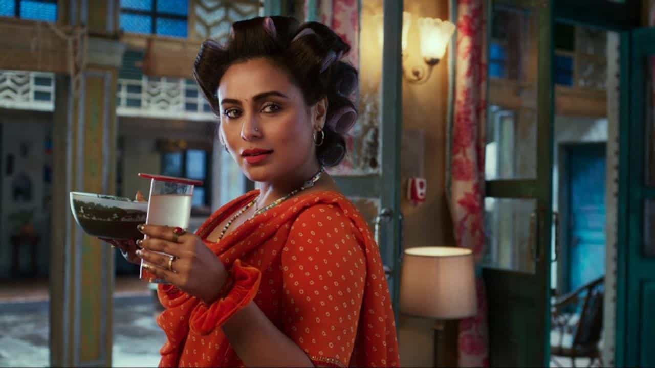 রানির মা-বাবাকে ঘরে বন্ধ করে ব্ল্যাকমেল, কী করতে বাধ্য হন নায়িকা? রানির মা-বাবাকে ঘরে বন্ধ করে ব্ল্যাকমেল, কী করতে বাধ্য হন নায়িকা?