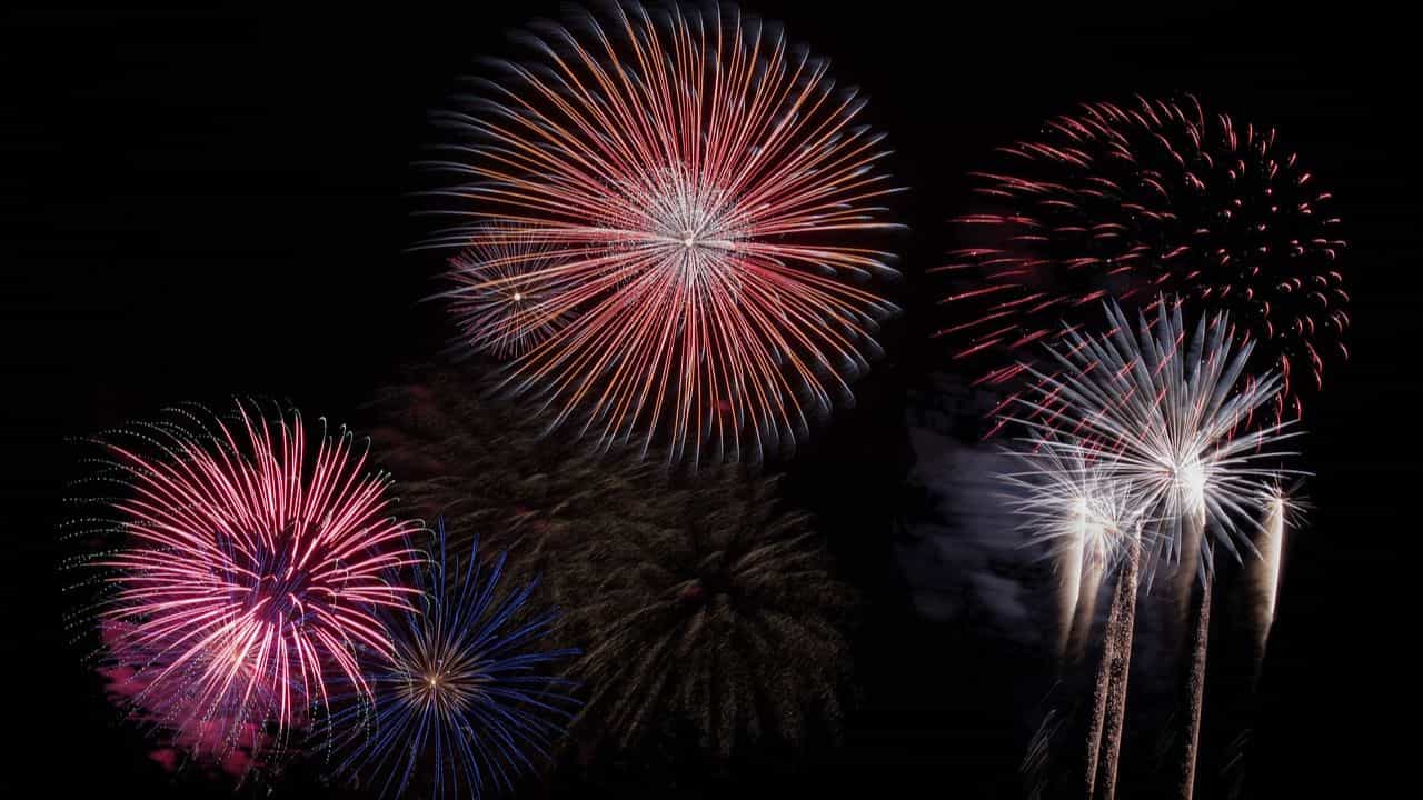 বর্ষবরণের উদযাপনে মেতে সবাই। পার্টি, পিকনিকের রেশ এখনও রয়েছে। তবে নিউ ইয়ার নাইটের মজা তো আলাদা।