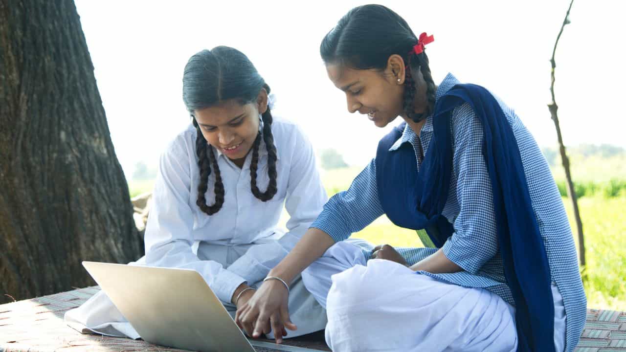 AI in Union Budget 2025: কৃত্রিম বুদ্ধিমত্তায় বরাদ্দ ৫০০ কোটি! হাতেখড়ি দেওয়ার বয়স থেকেই এবার শুরু AI-শিক্ষা? AI in Union Budget 2025: কৃত্রিম বুদ্ধিমত্তায় বরাদ্দ ৫০০ কোটি! হাতেখড়ি দেওয়ার বয়স থেকেই এবার শুরু AI-শিক্ষা?