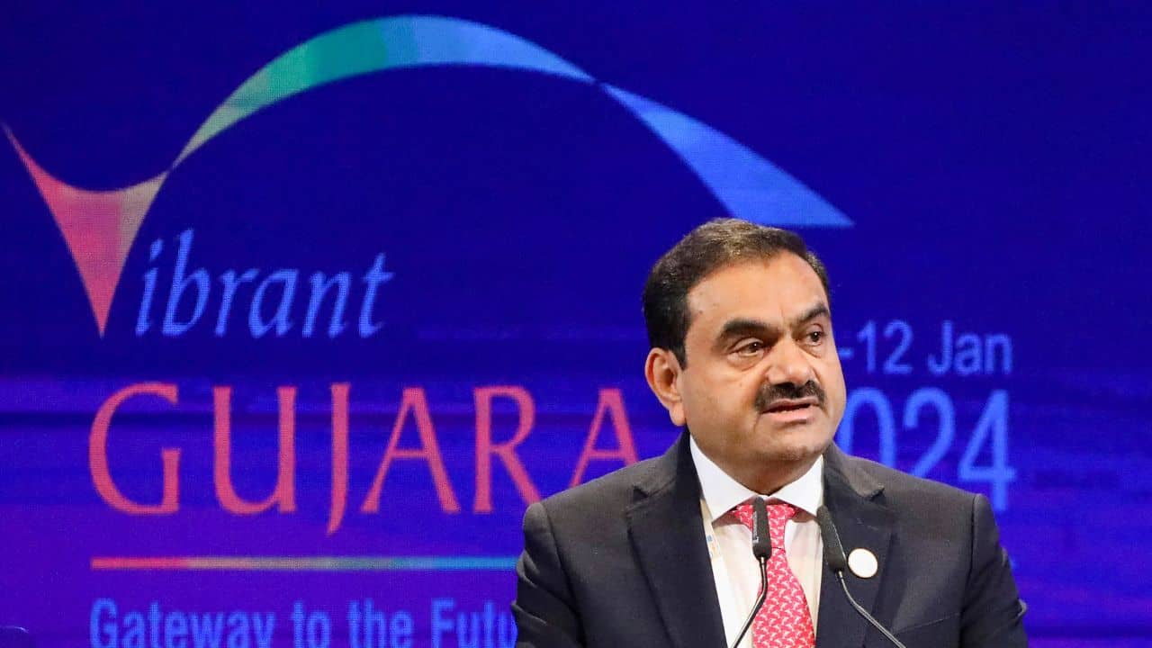 Adani Wilmar: সংস্থার নামেই রয়েছে আদানি! সেই সংস্থাকেই ৪২ লক্ষ টাকার জরিমানা GST দফতরের