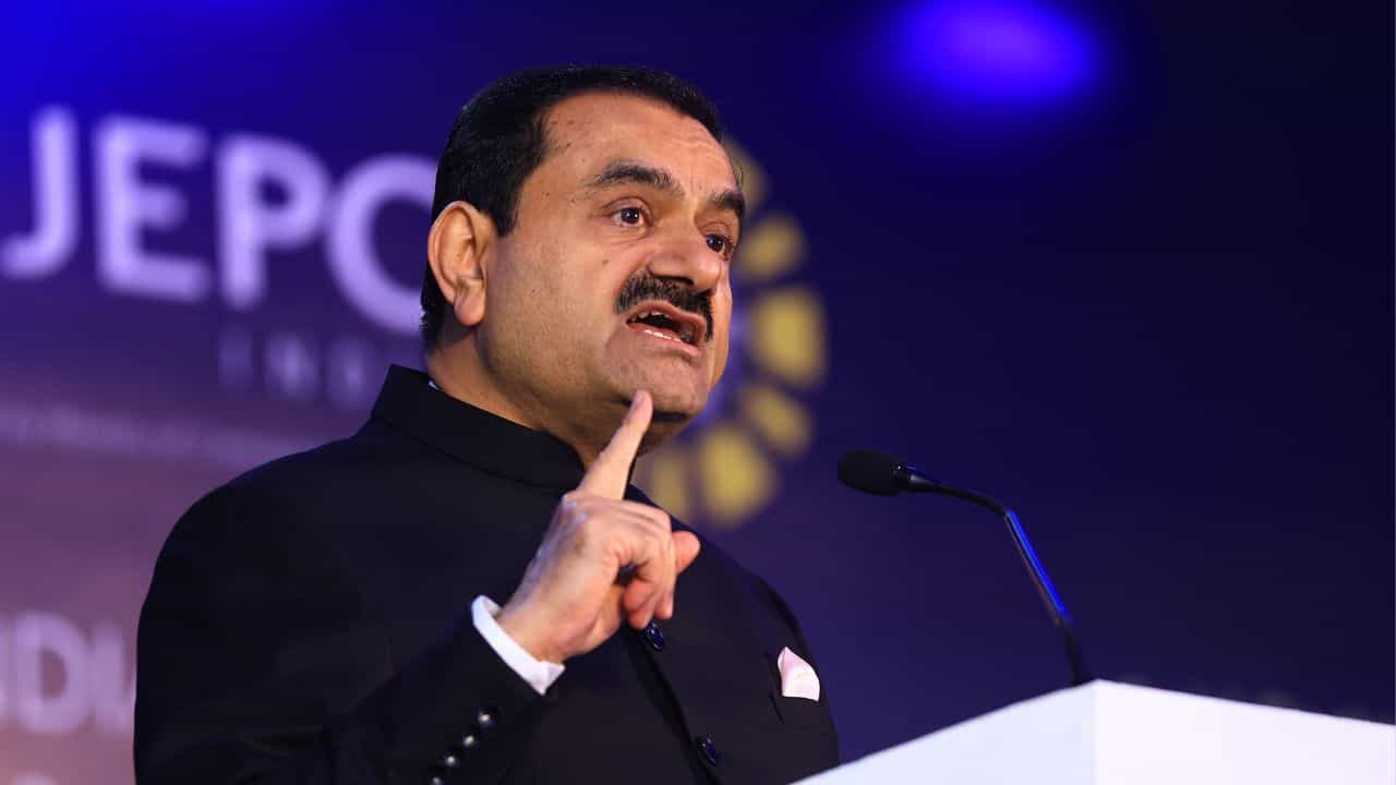 Adani Group Investment: ৩০,০০০,০০০০০০০ টাকার বিনিয়োগ আদানির, ভাগ্যের চাকা বনবন করে ঘুরছে এই রাজ্যের Adani Group Investment: ৩০,০০০,০০০০০০০ টাকার বিনিয়োগ আদানির, ভাগ্যের চাকা বনবন করে ঘুরছে এই রাজ্যের