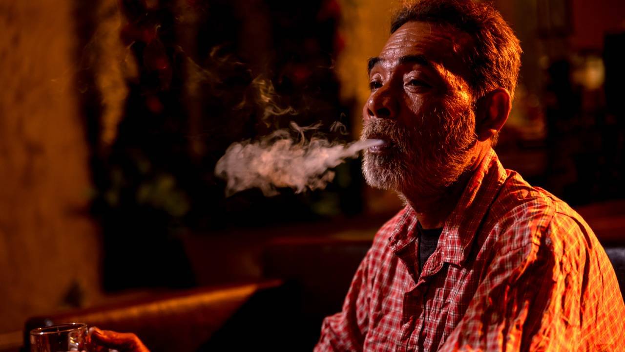 Addiction in Bengal: মদ-গাঁজার নেশায় ডুবে রাজ্যের কত লক্ষ মানুষ? ভয়াবহ অবস্থা ৮ জেলার, বলছে কেন্দ্রের পরিসংখ্যান