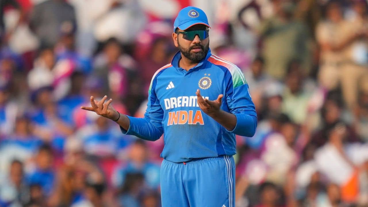 Rohit Sharma: ক্যাপ্টেনই যদি পারফর্ম করতে না পারে..., চ্যাম্পিয়ন্স ট্রফির আগে রোহিতের উপর চটলেন কপিল