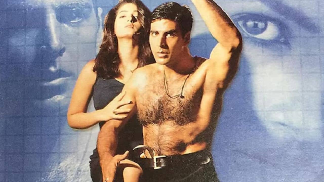 রাতারাতি লোমশ বুক ফাঁকা! জানেন কার কথায় এই কাজ করেন অক্ষয়?