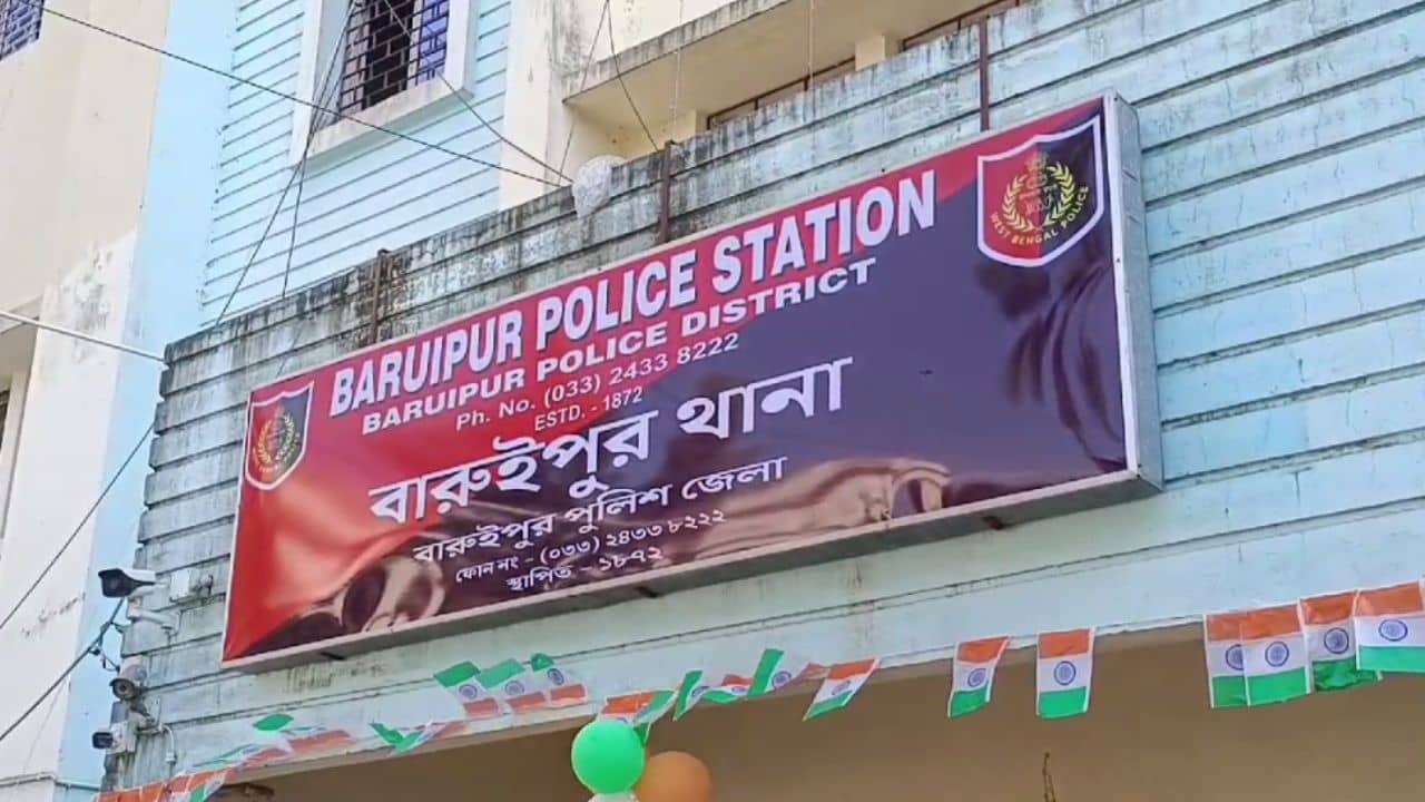 Baruipur: বারুইপুরের রাস্তায় ক্লাস এইটের ছাত্রীর মাথায় রড দিয়ে মার, চম্পট হামলাকারী
