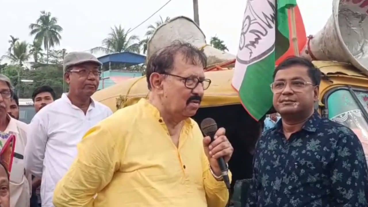 Mamata Banerjee: তালিকায় একাধিক ভূতুড়ে ভোটার, বিমানকে ফোন মমতার