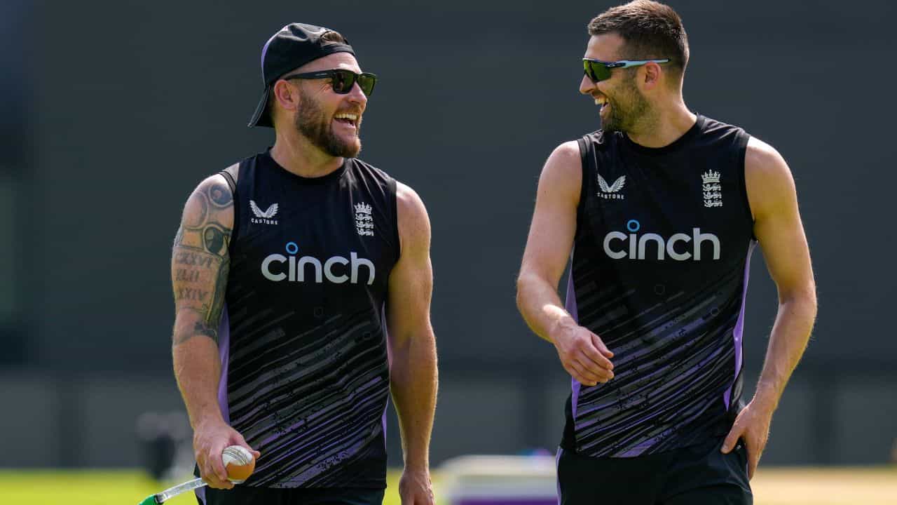 IND vs ENG: বরুণ আতঙ্ক কাটেনি! ওডিআই সিরিজের আগে কী বলছেন ইংল্যান্ড কোচ? IND vs ENG: বরুণ আতঙ্ক কাটেনি! ওডিআই সিরিজের আগে কী বলছেন ইংল্যান্ড কোচ?