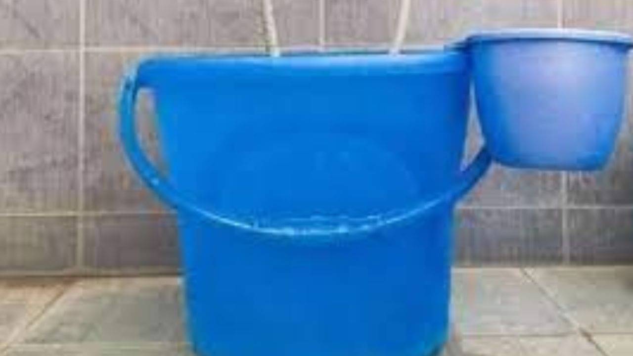 বাথরুমে রয়েছে খালি বালতি? বিপদ ডাকছেন না তো!