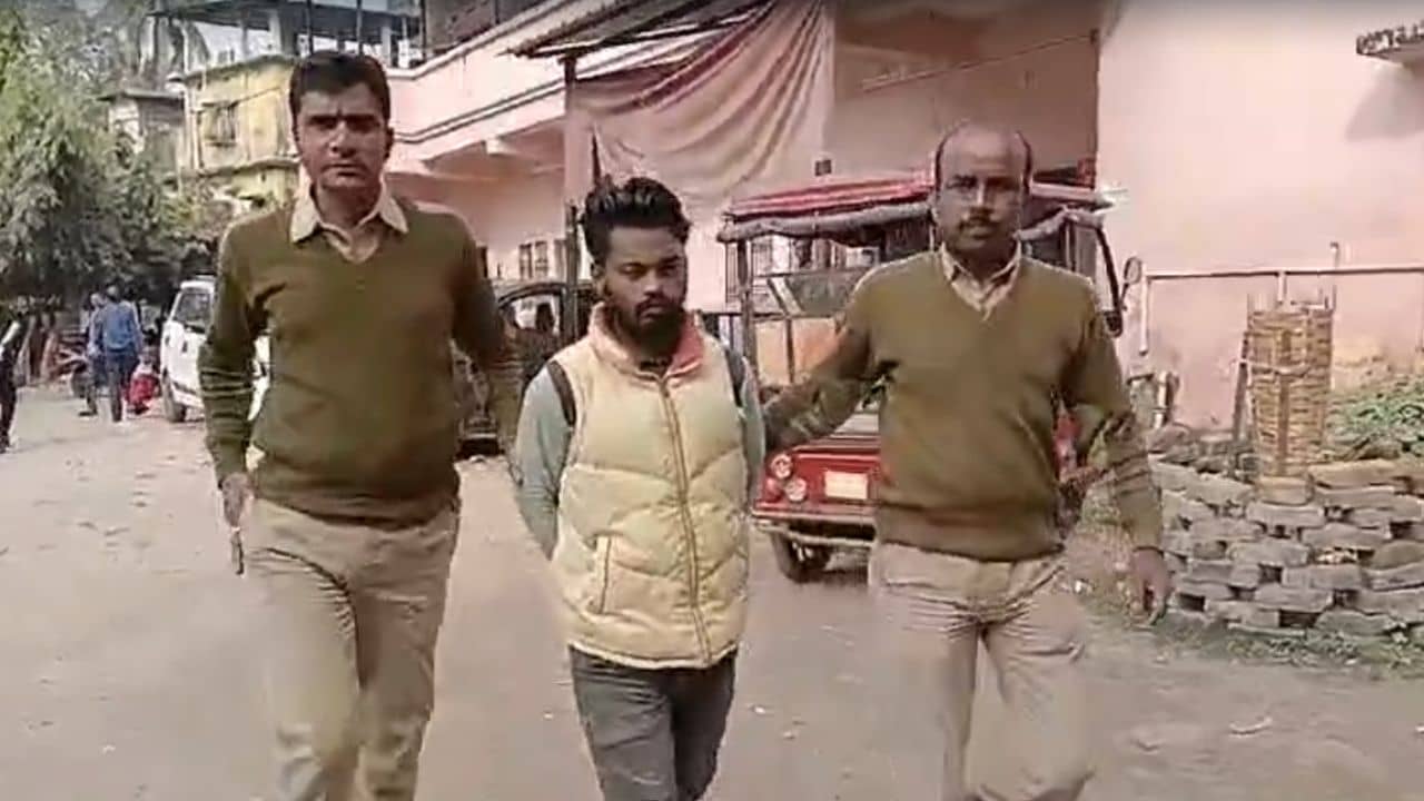 Capital Punishment: নেশার টাকা না পেয়ে স্ত্রী-শিশুকন্যাকেই কুপিয়ে হত্যা, পরিণতিতে ফাঁসি ব্যক্তির