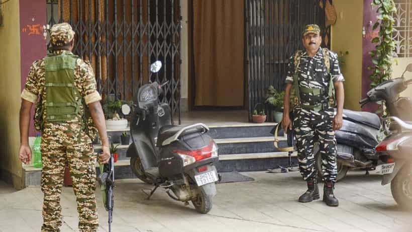 ED Raid: সাতসকালেই ফের বড়সড় অভিযান, একযোগে হাওড়ায় ৩ জায়গায় তল্লাশি, কিসের খোঁজ করছে ইডি?