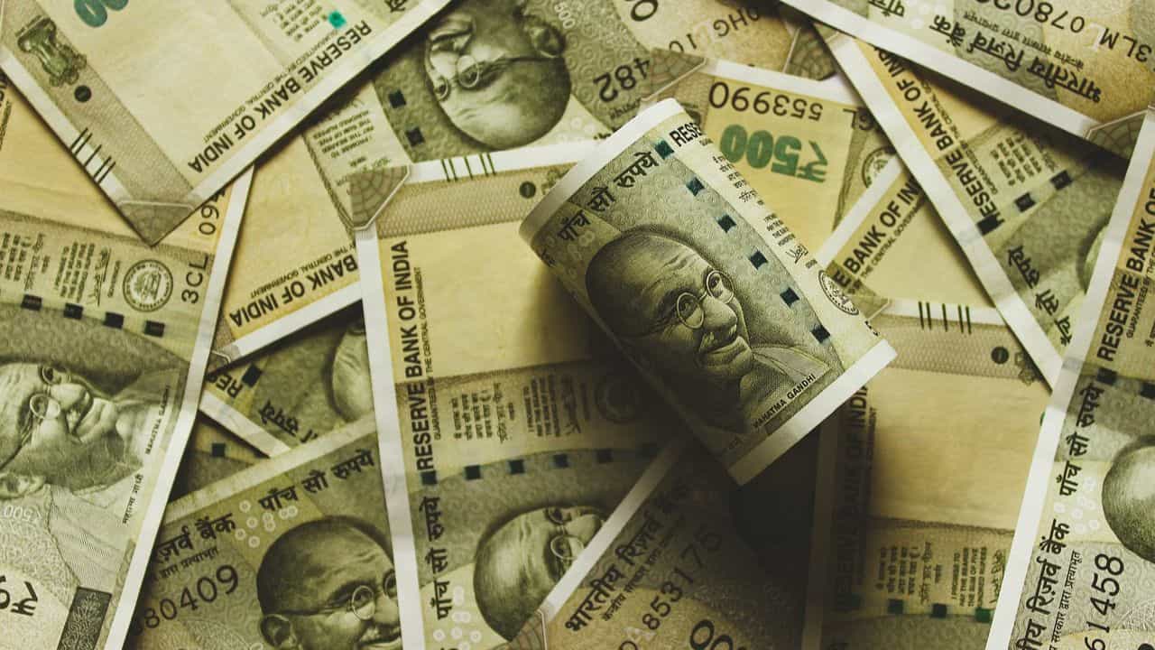 Fixed Deposit: ফিক্সড ডিপোজিটেও ৯ শতাংশ হারে সুদ, কোন ব্যাঙ্কে জানেন? Fixed Deposit: ফিক্সড ডিপোজিটেও ৯ শতাংশ হারে সুদ, কোন ব্যাঙ্কে জানেন?