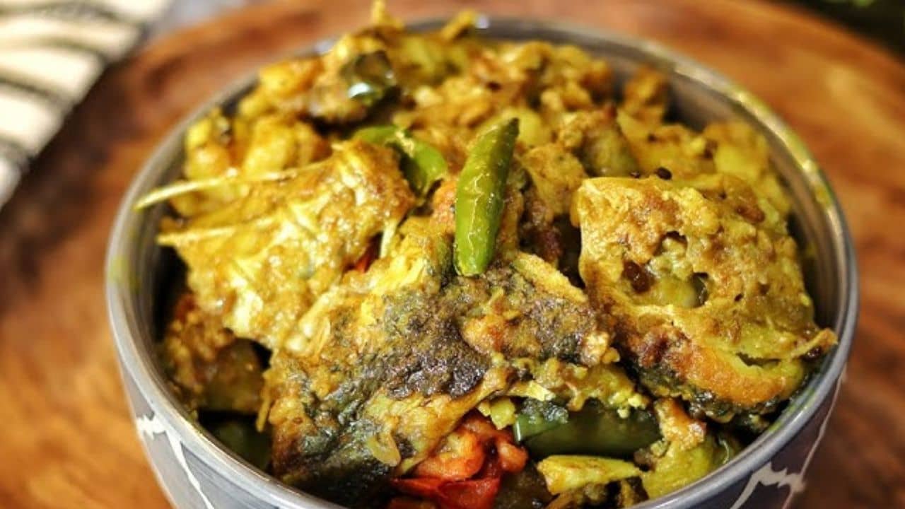 Easy Recipe: গরম ভাতে ভেটকি মাছের চচ্চড়ি, সহজ রেসিপিতেই মাত অতিথিদের পাত