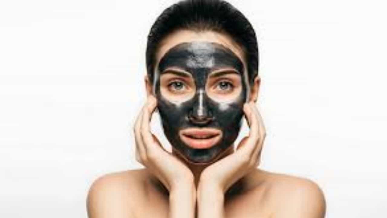 Skin Caree: চারকোলের ম্যাজিকেই হয়ে উঠবেন ঝকঝকে, রইল সহজ রূপচর্চার টিপস Skin Caree: চারকোলের ম্যাজিকেই হয়ে উঠবেন ঝকঝকে, রইল সহজ রূপচর্চার টিপস