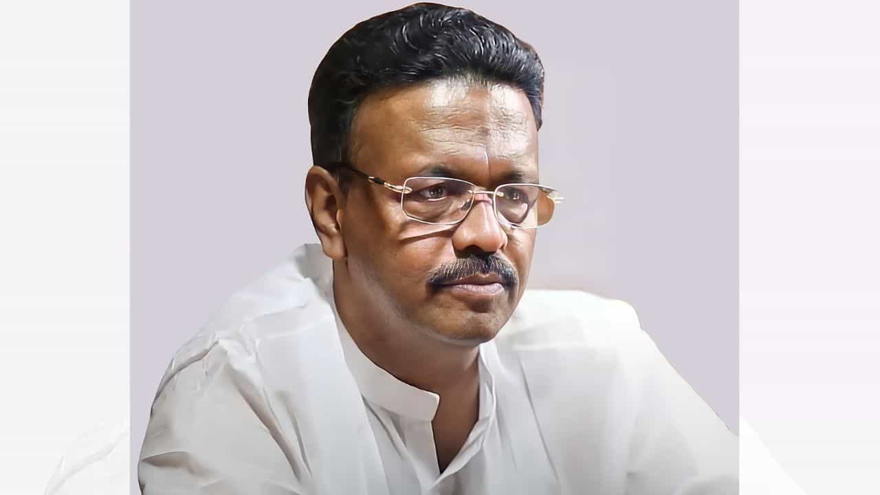 Firhad Hakim: '...হিসাব বহির্ভূত টাকা থাকলে ঘুম আসে না', হঠাৎ কেন বললেন ববি Firhad Hakim: '...হিসাব বহির্ভূত টাকা থাকলে ঘুম আসে না', হঠাৎ কেন বললেন ববি