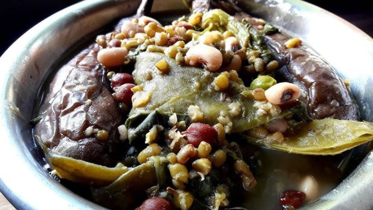 Saraswati Puja 2025: শীতল ষষ্ঠী মানেই গোটা সেদ্ধ, কী ভাবে বানাবেন জানেন? কেন খেতে হয় জানেন?