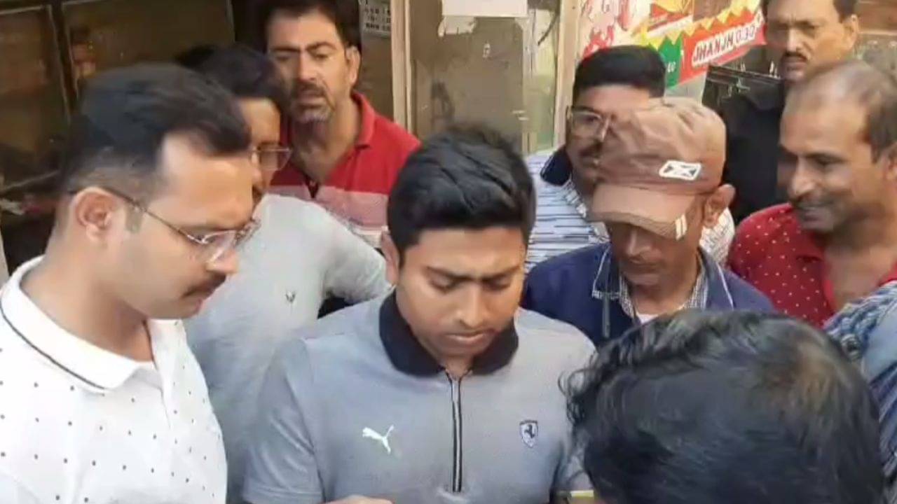 Hooghly: ৫০-১০০ টাকার জিনিস কিনে ধরাচ্ছিলেন ৫০০-র নোট, সন্দেহ হতেই ফাঁস বড় রহস্য