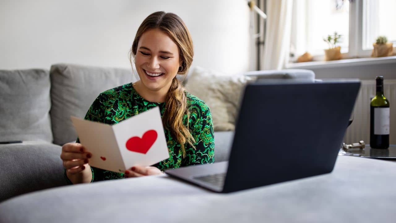 Valentines Day 2025: লং ডিসটেন্স রিলেশনে? প্রেম দিবসে দূরত্ব মেটাবে এই ৪ সহজ টিপস