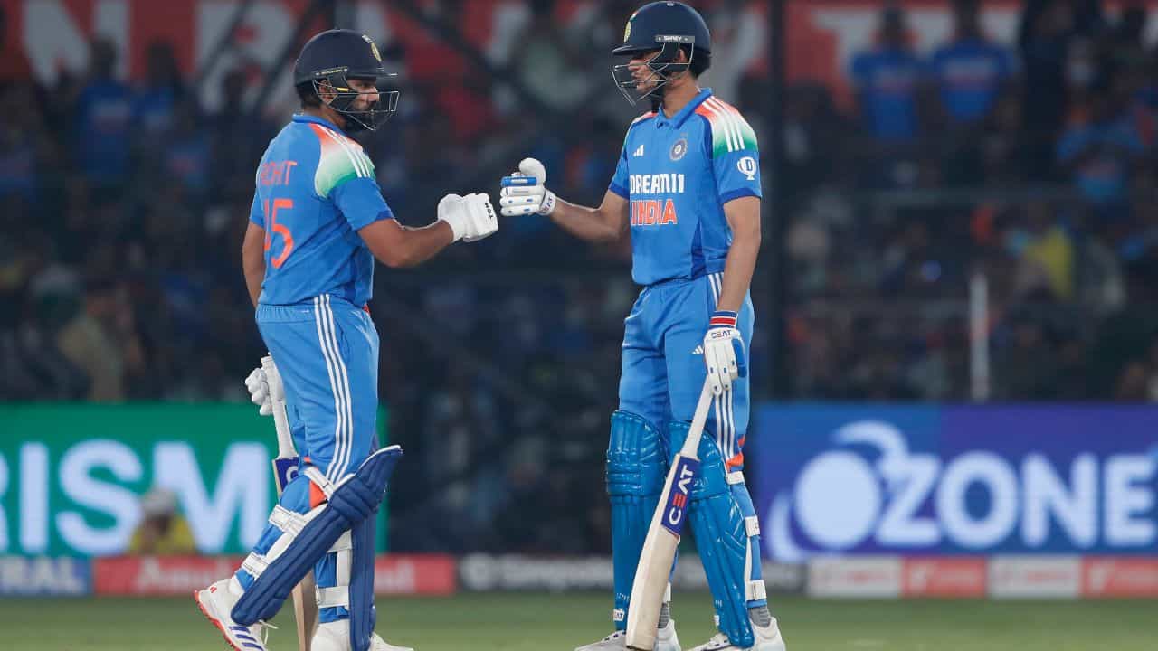 ICC Champions Trophy 2025: কিউয়ি ম্যাচের প্রস্তুতি শুরু, প্র্যাক্টিস মিস রোহিত-গিলের; কী চলছে ভারতীয় শিবিরের অন্দরে? ICC Champions Trophy 2025: কিউয়ি ম্যাচের প্রস্তুতি শুরু, প্র্যাক্টিস মিস রোহিত-গিলের; কী চলছে ভারতীয় শিবিরের অন্দরে?