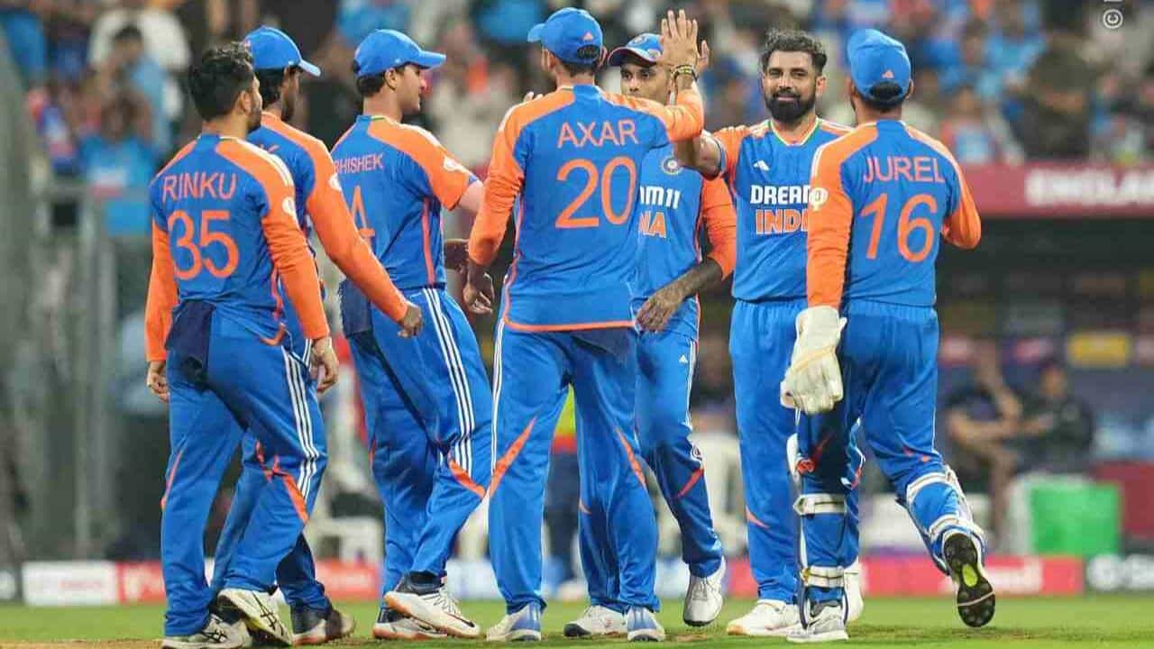 IND vs ENG Report: ভারত দূর অস্ত, অভিষেকের রানের কাছেই পৌঁছতে ব্যর্থ ইংল্যান্ড! IND vs ENG Report: ভারত দূর অস্ত, অভিষেকের রানের কাছেই পৌঁছতে ব্যর্থ ইংল্যান্ড!
