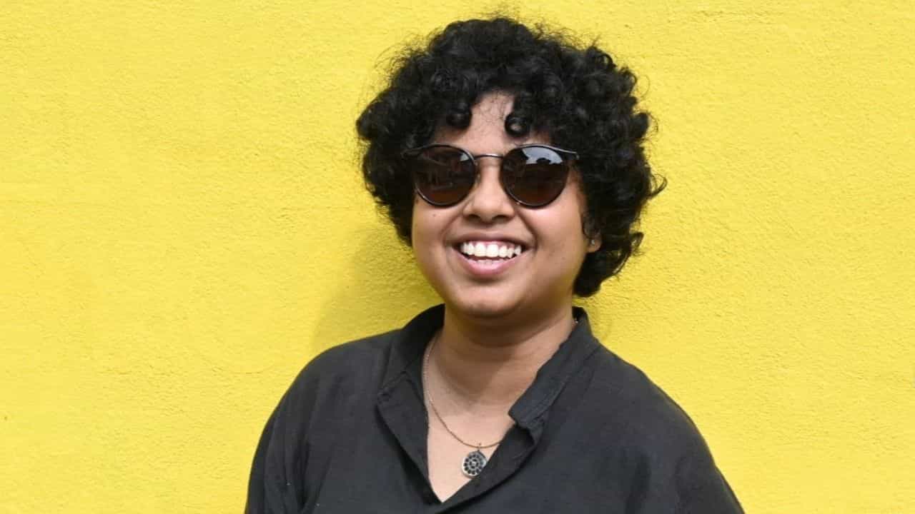 বুকের খাঁজ, খিস্তি ও ভিউ, ফেসবুকে বেপরোয়া ঝিলম গুপ্ত! বুকের খাঁজ, খিস্তি ও ভিউ, ফেসবুকে বেপরোয়া ঝিলম গুপ্ত!