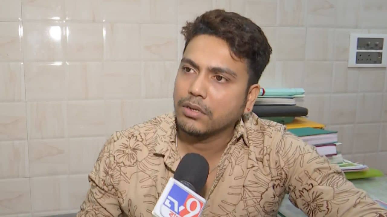 Kolkata: এ ও শুনেছি হোটেলে নিয়ে গিয়ে পিছন থেকে মহিলাদের জামা খুলে দিত..., বড় তথ্য ফাঁস করলেন ফটোগ্রাফার