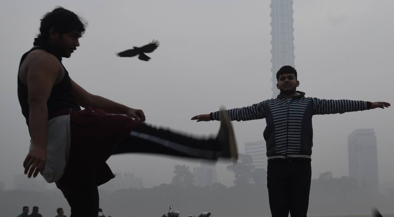 Kolkata Weather: মাঘের শেষে ঠান্ডার কামব্যাক! এক ধাক্কায় ৫ ডিগ্রি কমে গেল কলকাতার পারদ! শুনেই থ শীতপ্রেমীরা