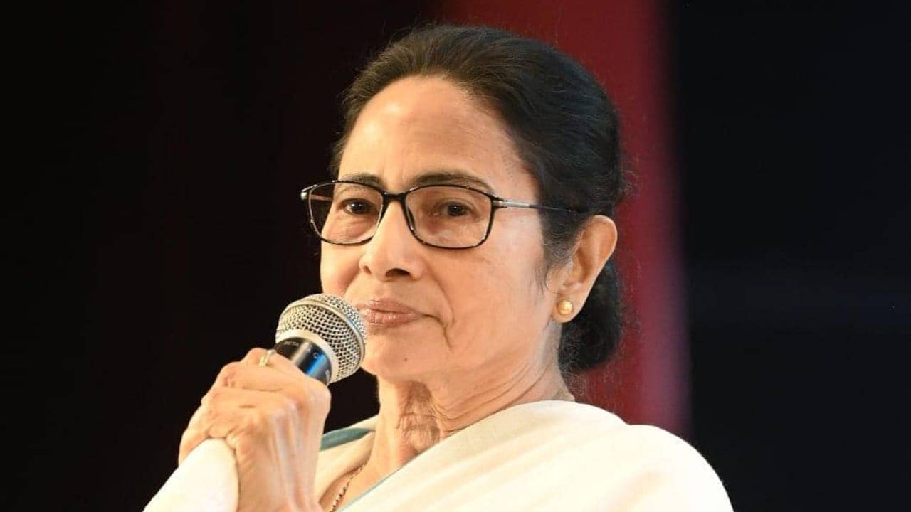 DA Hike: বড় ঘোষণা, ৪ শতাংশ DA বাড়ছে রাজ্য সরকারি কর্মীদের