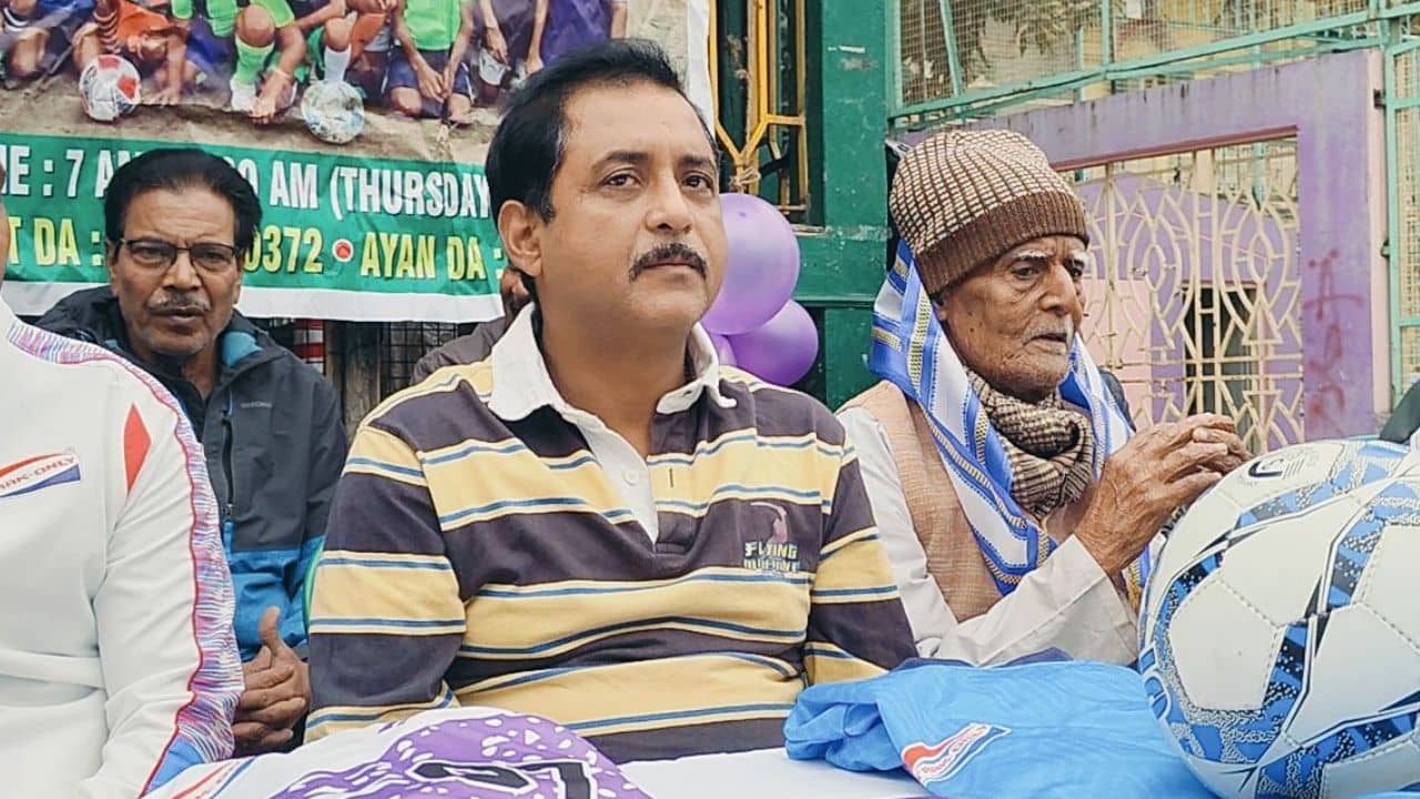 Sajal Ghosh: মাত্র ১০টাকায় টিফিন বাক্স ভর্তি খাবার বাড়িতে পৌঁছে দেওয়া হবে, শহরে সজল ঘোষের বড় উদ্যোগ
