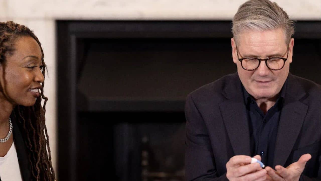 Prime Minister: প্রথমবার প্রকাশ্যে HIV পরীক্ষা করলেন কোনও প্রধানমন্ত্রী