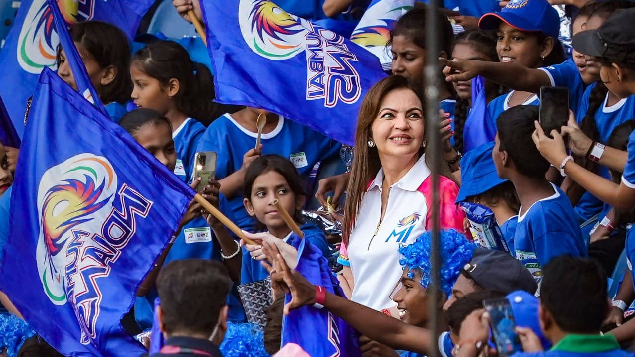 Indian Cricket: ম্যাগি খেয়েই কেটেছে বছরের পর বছর, বিশ্বজয়ের নায়ককে নিয়ে ফাঁস করলেন MI মালকিন