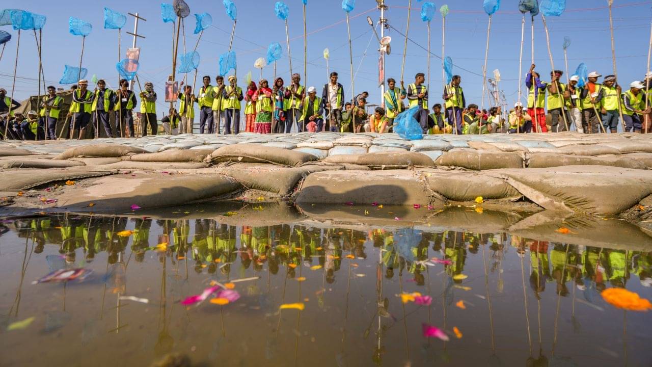 Maha Kumbh 2025: স্নানের অযোগ্য গঙ্গা-যমুনার জল, কেন্দ্রীয় সংস্থার রিপোর্টে শোরগোল মহাকুম্ভে
