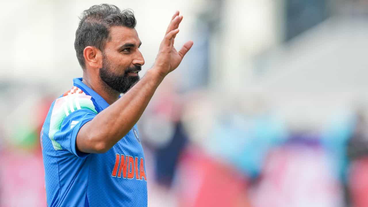 Mohammed Shami: আইসিসি টুর্নামেন্টে কি বাড়তি এনার্জি কাজ করে? ফাইফার নেওয়া সামি যা বলছেন... Mohammed Shami: আইসিসি টুর্নামেন্টে কি বাড়তি এনার্জি কাজ করে? ফাইফার নেওয়া সামি যা বলছেন...