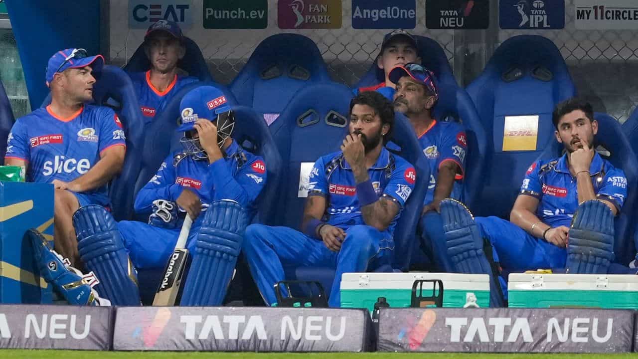 IPL 2025, MI vs CSK: হার্দিক পান্ডিয়া নেই! মুম্বই ইন্ডিয়ান্সকে নেতৃত্ব কে দেবেন? নজরে তিন... IPL 2025, MI vs CSK: হার্দিক পান্ডিয়া নেই! মুম্বই ইন্ডিয়ান্সকে নেতৃত্ব কে দেবেন? নজরে তিন...