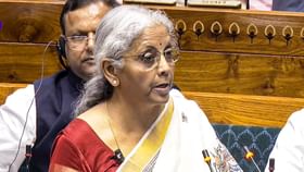 এবার ৭৭ মিনিট, আগের ৭ বার বাজেট পেশে কতক্ষণ সময় নিয়েছিলেন নির্মলা? এবার ৭৭ মিনিট, আগের ৭ বার বাজেট পেশে কতক্ষণ সময় নিয়েছিলেন নির্মলা?