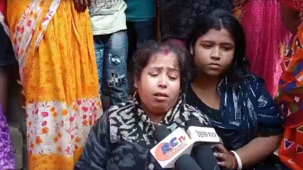 Murder: স্ত্রীকে কুপিয়ে রেললাইনের দিকে দৌড় যুবকের, হাড়হিম করা ঘটনা ডালখোলায়