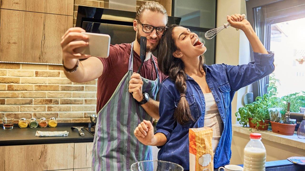 Cake Recipe: মিষ্টি প্রেমে নোনতা কেক, সঙ্গীর সঙ্গে প্রেমদিবস স্পেশাল করতে ট্রাই করুন এই রেসিপি