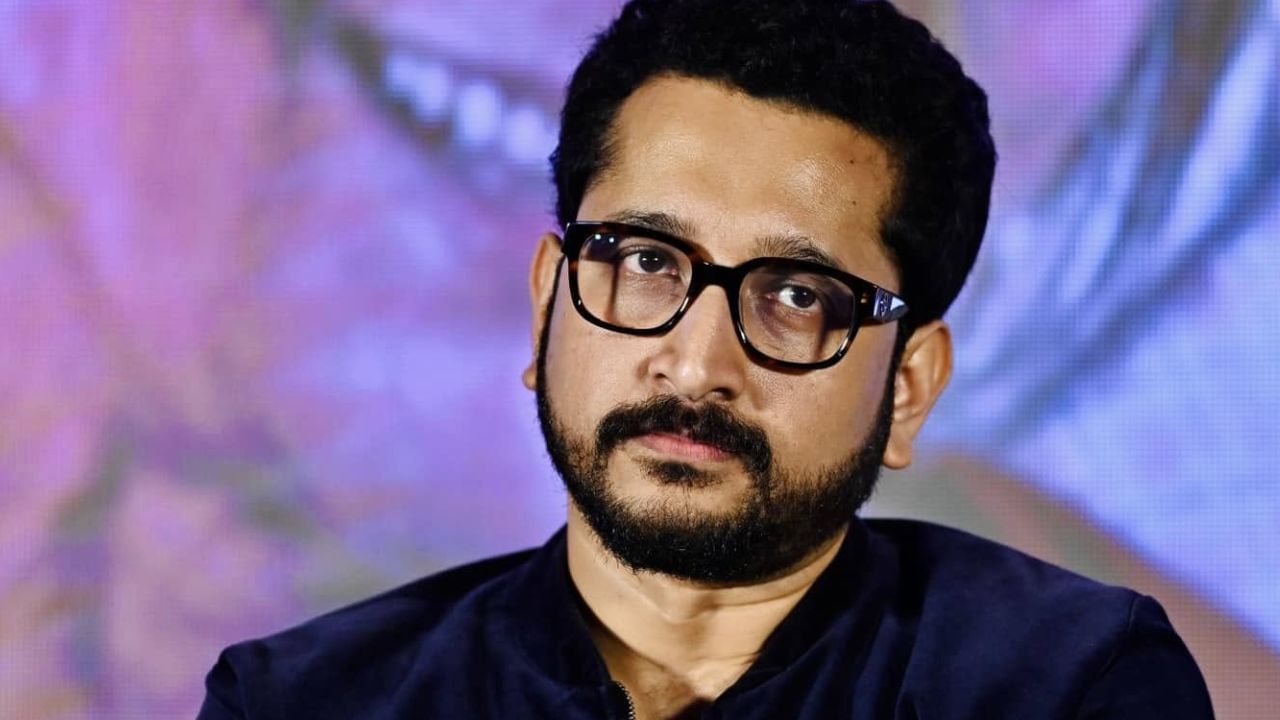 ভয় দেখাতে ভালবাসেন পরমব্রত চট্টোপাধ্যায়, কী বললেন তিনি ? ভয় দেখাতে ভালবাসেন পরমব্রত চট্টোপাধ্যায়, কী বললেন তিনি ?