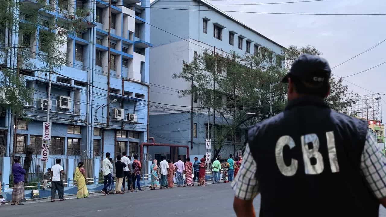 R G Kar: টালার প্রাক্তন ওসির সিমে রহস্যের চাবিকাঠি! আরজি কর-কাণ্ডে 'বড় ষড়যন্ত্রের' কিনারা পেল সিবিআই
