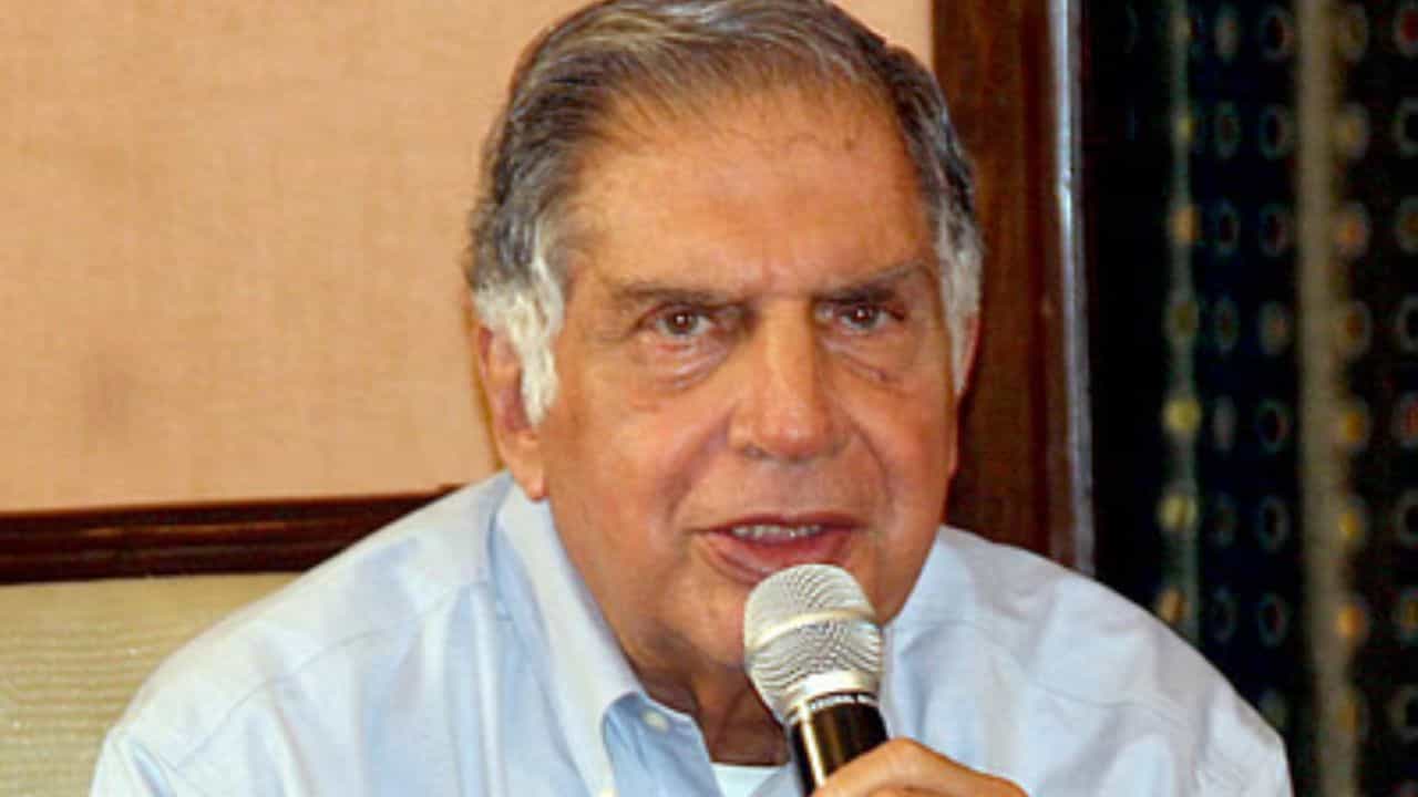 Ratan Tata: এই রহস্যময় ব্যক্তিকেই ৫০০ কোটি টাকার সম্পত্তি দিয়ে গেলেন রতন টাটা! কেন, কী তাঁর পরিচয়? Ratan Tata: এই রহস্যময় ব্যক্তিকেই ৫০০ কোটি টাকার সম্পত্তি দিয়ে গেলেন রতন টাটা! কেন, কী তাঁর পরিচয়?