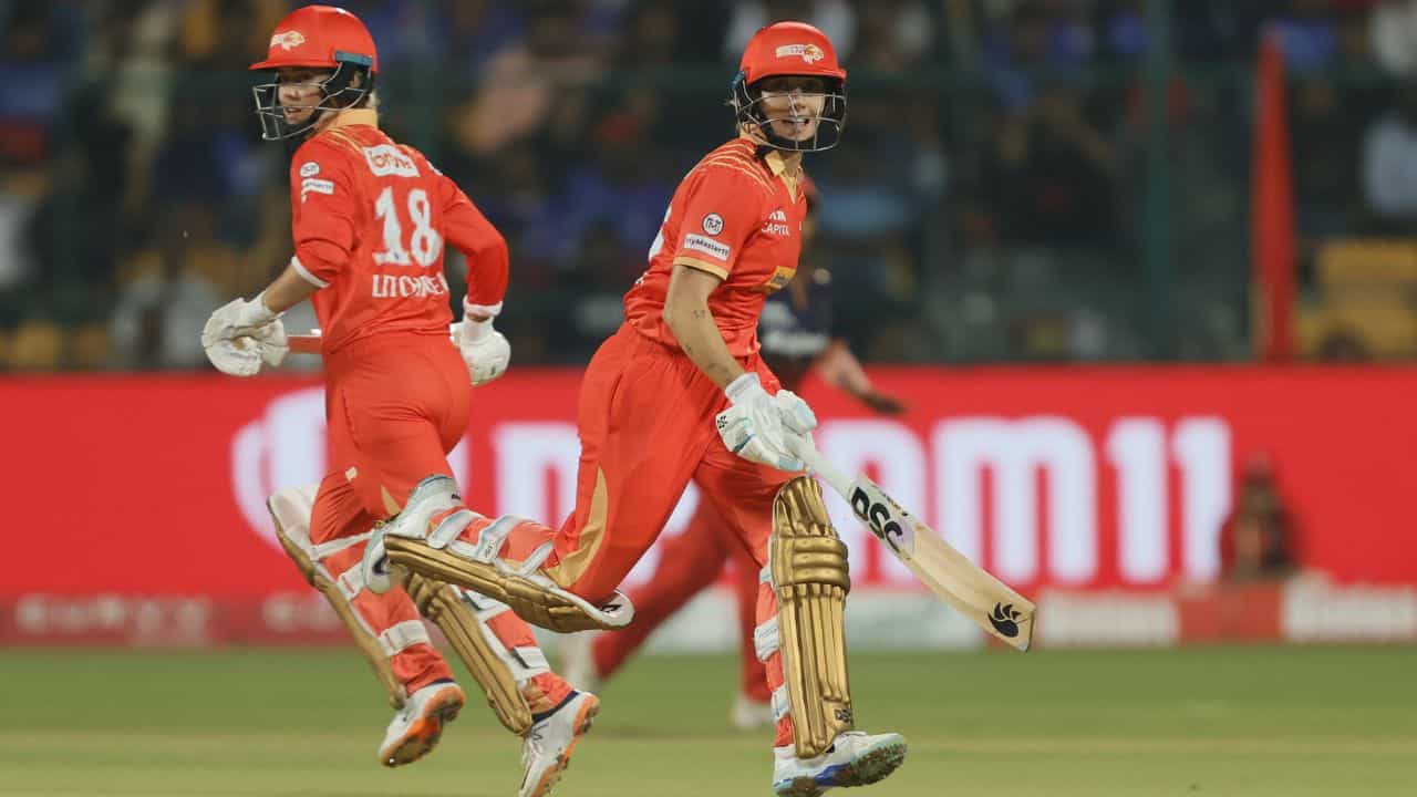 WPL 2025, RCB vs GG: এলিস পেরির দুর্লভ ডাক, হোম গ্রাউন্ডে হারের হ্যাটট্রিক স্মৃতির আরসিবির! WPL 2025, RCB vs GG: এলিস পেরির দুর্লভ ডাক, হোম গ্রাউন্ডে হারের হ্যাটট্রিক স্মৃতির আরসিবির!