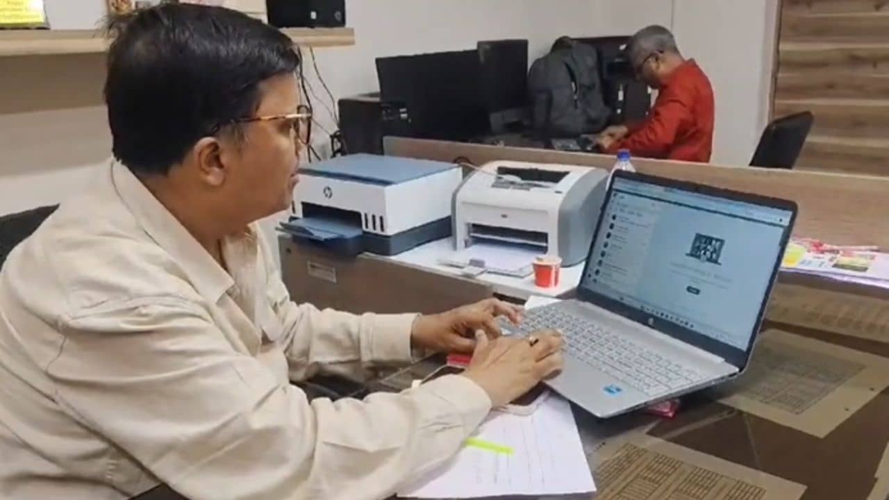 Sundarban: সুন্দরবনের প্রত্যন্ত এলাকার কলেজেই AI চালিত শিক্ষা শুরু